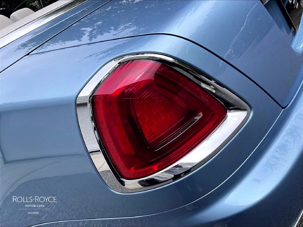 mph023_2890035440_sca666d50hu107143_2017_rolls_royce_dawn_bespoke_lazuli_blue_24_113969_cd152d5a98