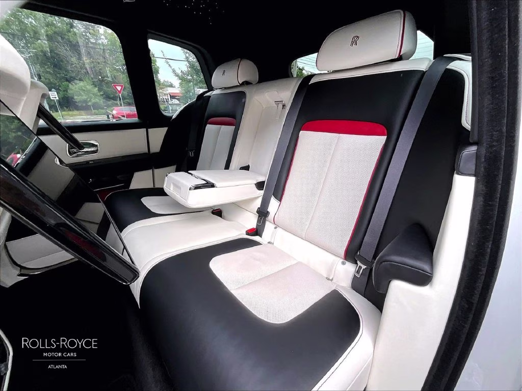 mph023_4194993845_slatv4c0xru222205_2024_rolls_royce_cullinan_arctic_white_24_114232_8ca90a15fd