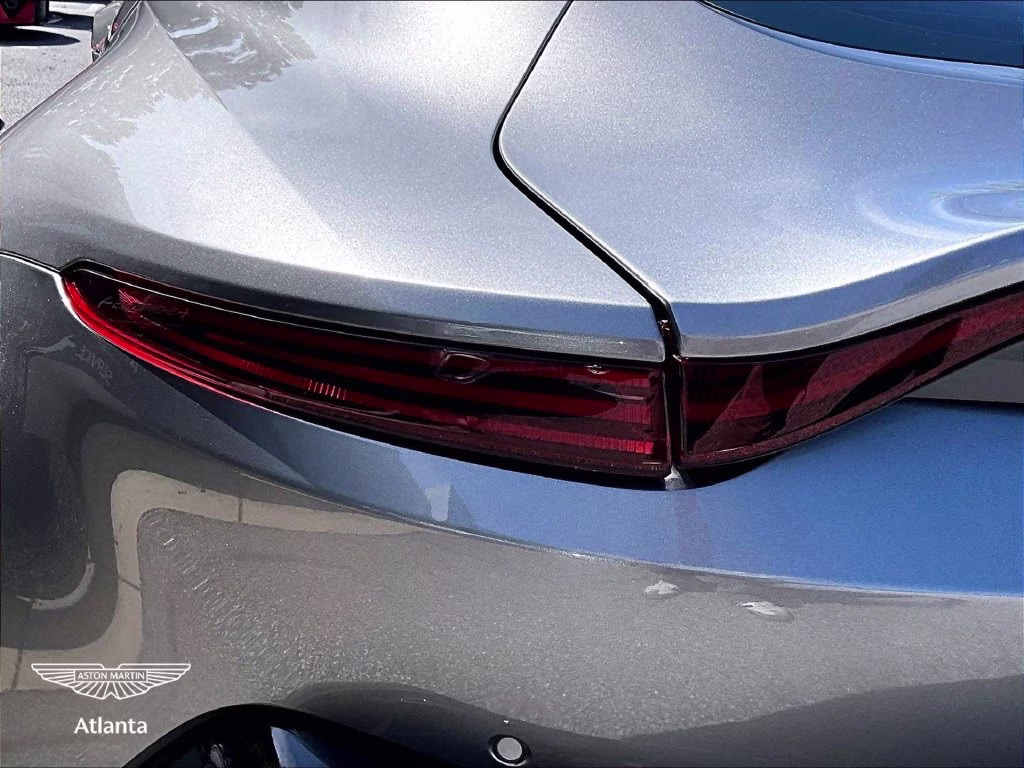 mph024_1182752275_scfsmgaw4kgn00361_2019_aston_martin_vantage_tungsten_silver_25_114310_b4c2df2513