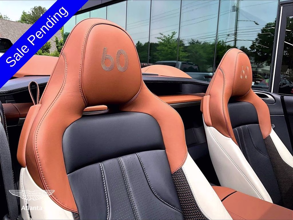 mph024_4237531747_scfumchv9tgk61017_2026_aston_martin_vanquish_volante_60th_anniversary_pentland_green_25_112288_291cff7c9f