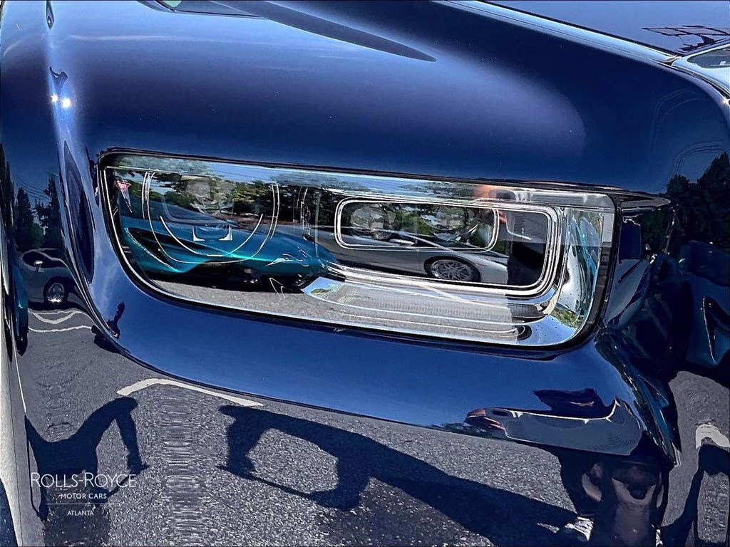 mph025_1294361392_sca13he05tu233685_2026_rolls_royce_phantom_midnight_sapphire_26_113105_c487c6e460