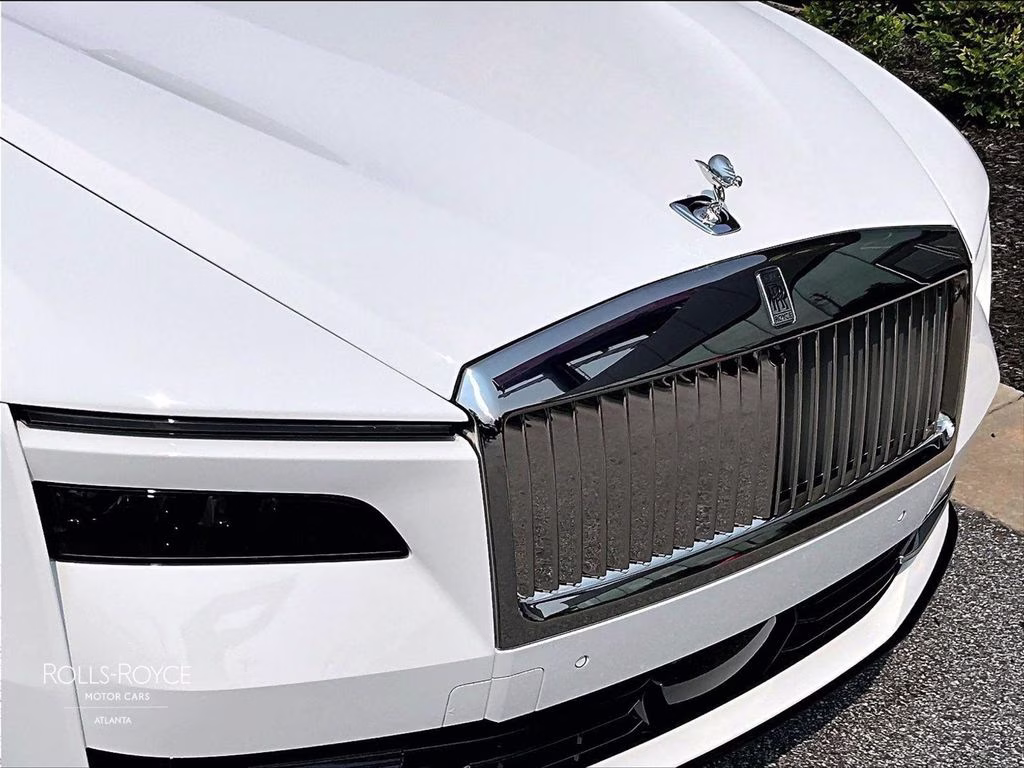 mph025_4146290286_scatk2c00su227738_2025_rolls_royce_spectre_arctic_white_26_112607_6a1f8adadd