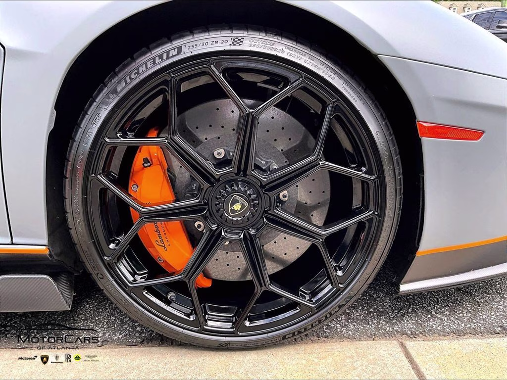 mph025_536589792_zhwup8zd0nla11131_2022_lamborghini_aventador_lp_780_4_ultimae_grigio_acheso_matt_26_112726_b67b9ecd44