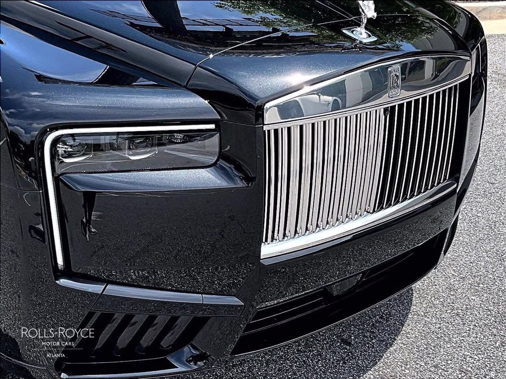 mph025_705573343_sla13ha08tu235405_2026_rolls_royce_cullinan_black_diamond_26_112822_92e147d2e4