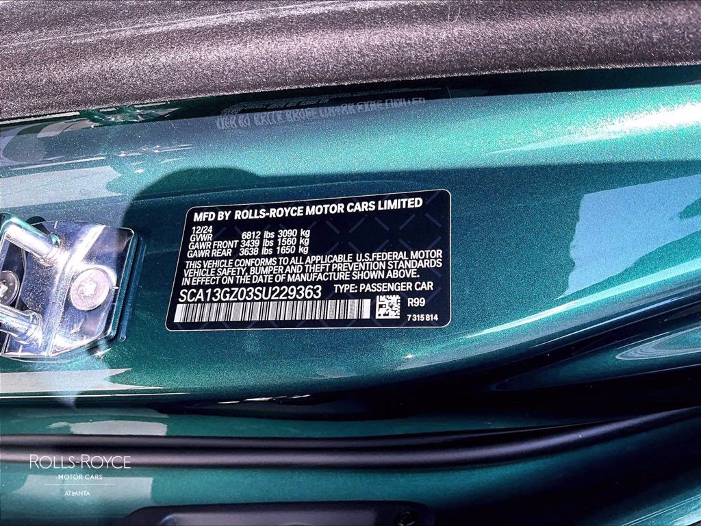 mph026_3192483546_sca13gz03su229363_2025_rolls_royce_ghost_imperial_jade_27_113395_37aefae7ac