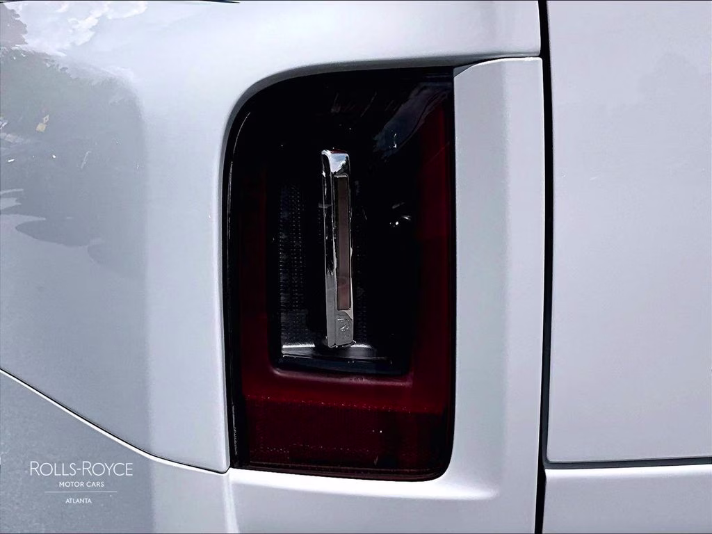 mph026_3900866527_sla13ha0xsu231936_2025_rolls_royce_cullinan_arctic_white_27_112966_d5171a5c75