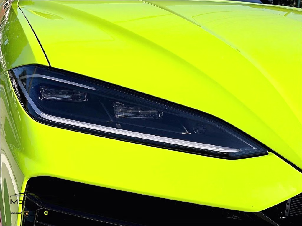 mph026_4035657851_zpbud6zl8sla39743_2025_lamborghini_urus_se_verde_scandal_27_113824_72698a7b47