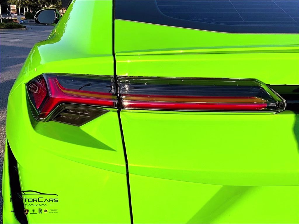 mph026_4190804718_zpbub3zl6rla32210_2024_lamborghini_urus_s_verde_mantis_metallic_27_114438_f78f6c16a5