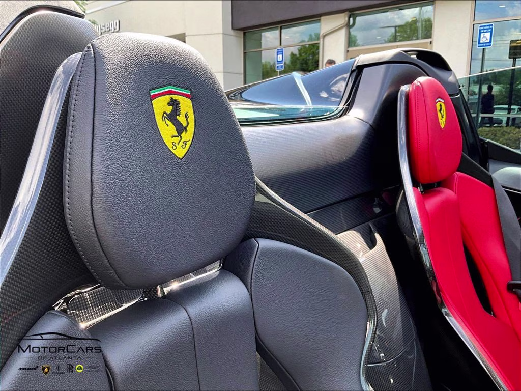 mph026_906597426_zff96nma3n0280267_2022_ferrari_sf90_spider_tailor_made_nero_27_112127_e678c8519e