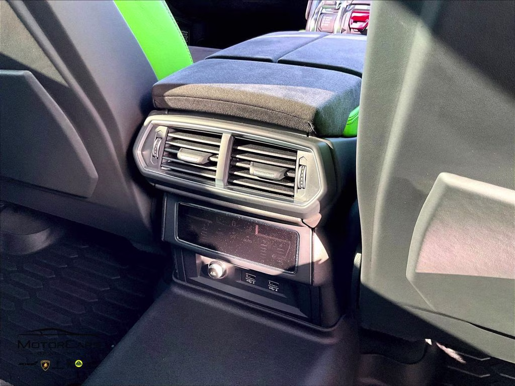 mph027_2974257962_zpbua1zl7mla13746_2021_lamborghini_urus_pearl_capsule_verde_mantis_pearl_28_112902_3b216f97f2