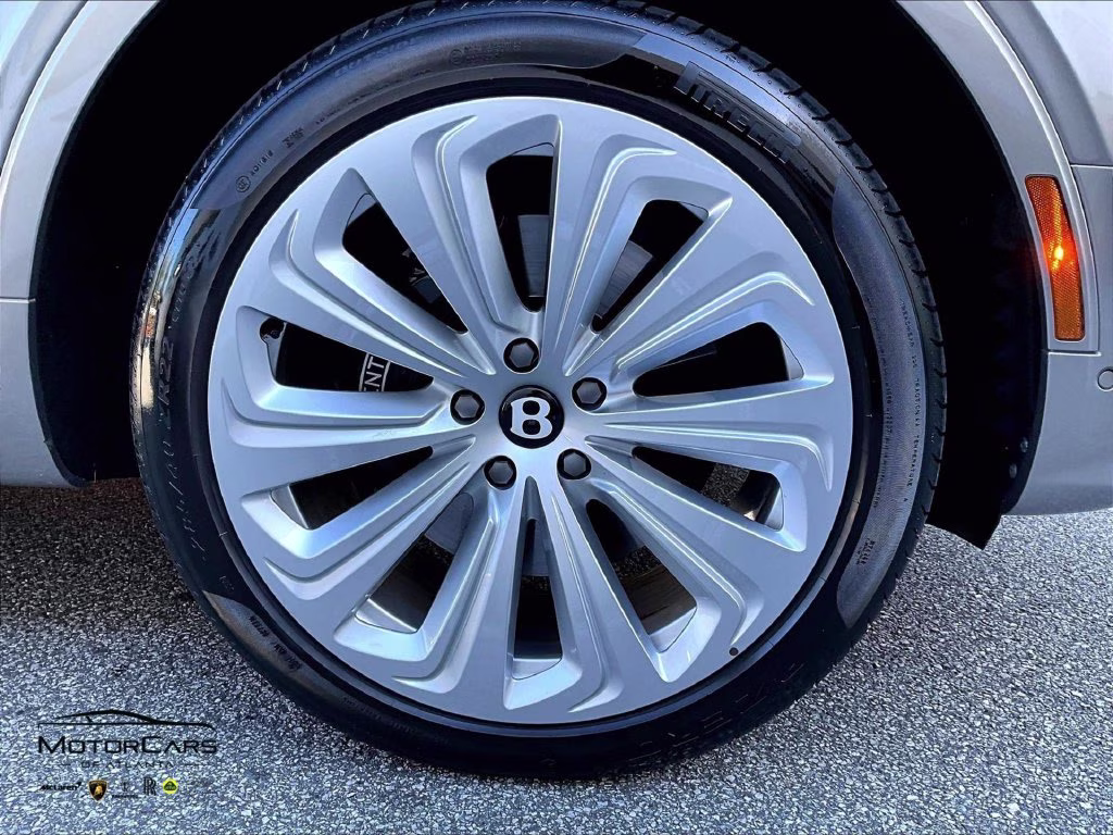 mph027_4138301270_sjaat2zv5sc028997_2025_bentley_bentayga_v8_28_114766_8c3d10cf16