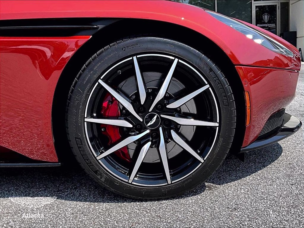 mph027_476271233_scfrmfcw3mgm10627_2021_aston_martin_db11_volante_orange_28_112630_2405d7e37e
