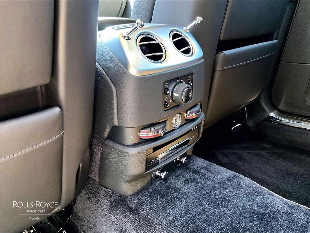mph027_636392359_sca664s5xgux53733_2016_rolls_royce_ghost_stone_grey_28_113230_26ff5743a5