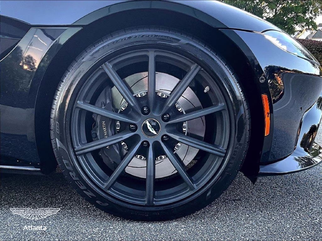 mph028_1463784523_scfsmgaw2lgn04233_2020_aston_martin_vantage_ultramarine_black_29_114414_fbae35d42a