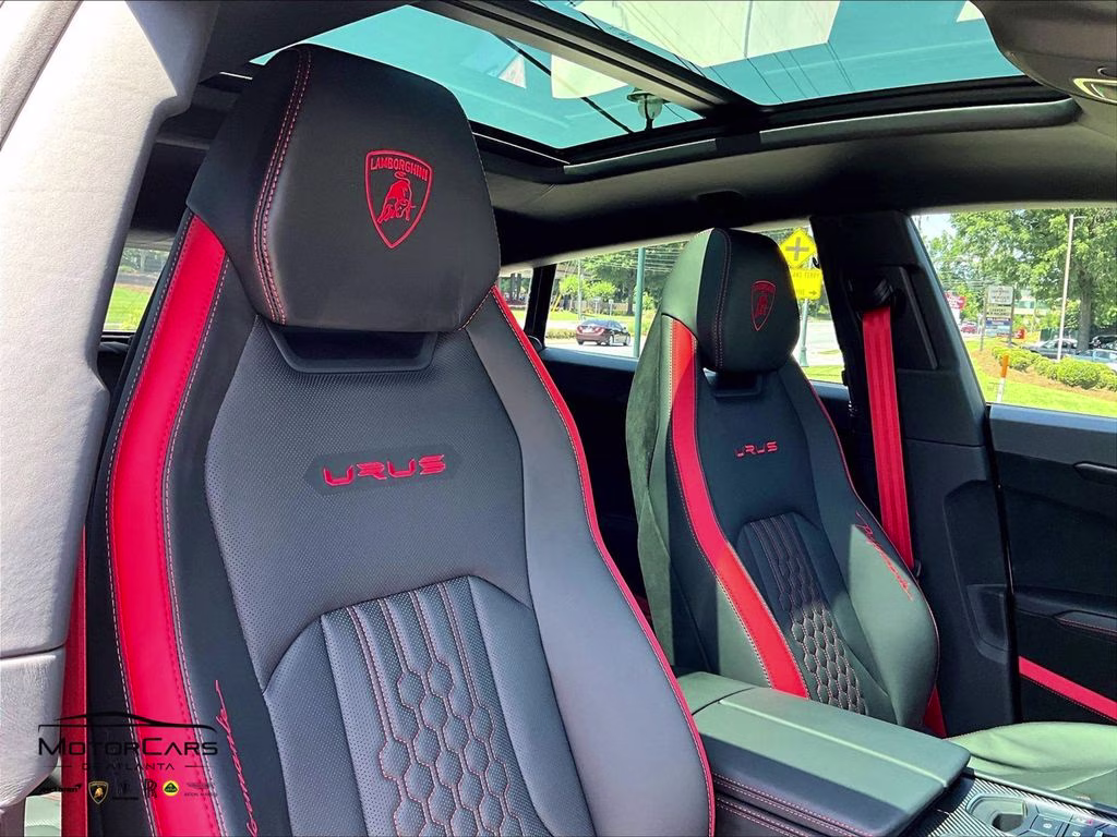 mph028_3002882125_zpbuc3zl2rla29592_2024_lamborghini_urus_performante_bianco_phanes_matt_29_111513_eaf47c63c3