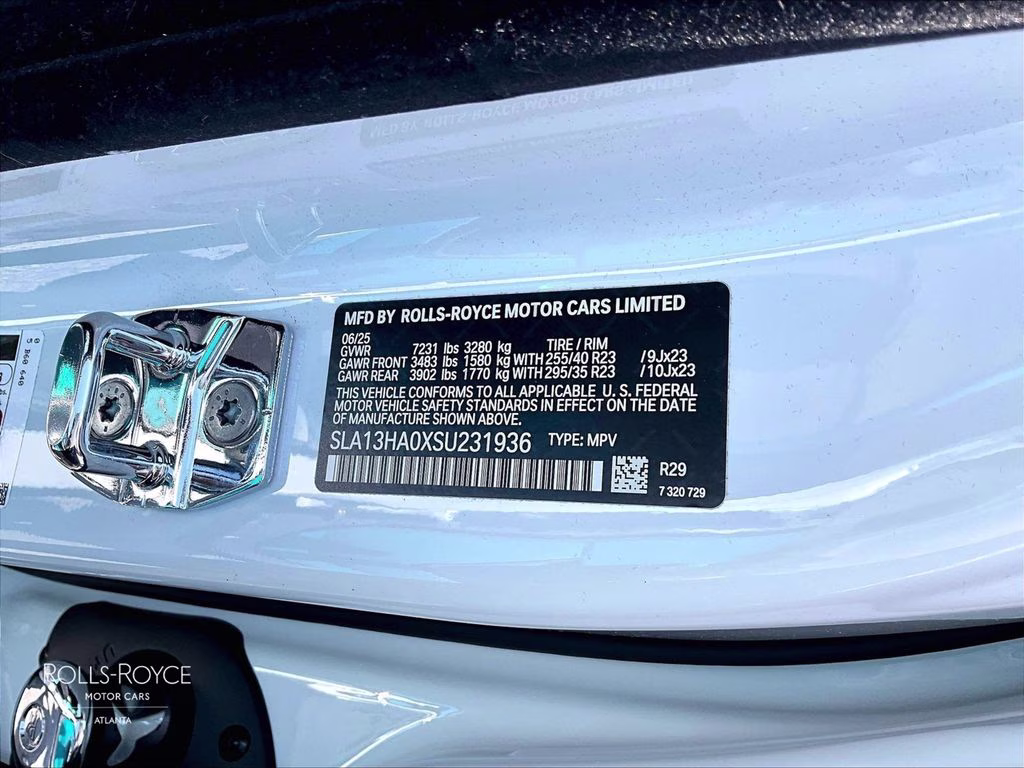 mph028_3579318360_sla13ha0xsu231936_2025_rolls_royce_cullinan_arctic_white_29_112966_a96edea0f1
