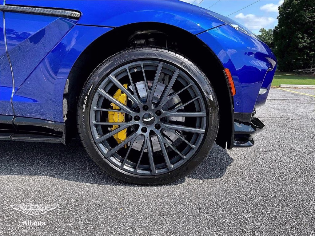 mph030_2418132261_sd7vujbw3ptv08215_2023_aston_martin_dbx_707_ion_blue_31_113950_222fcab5dd