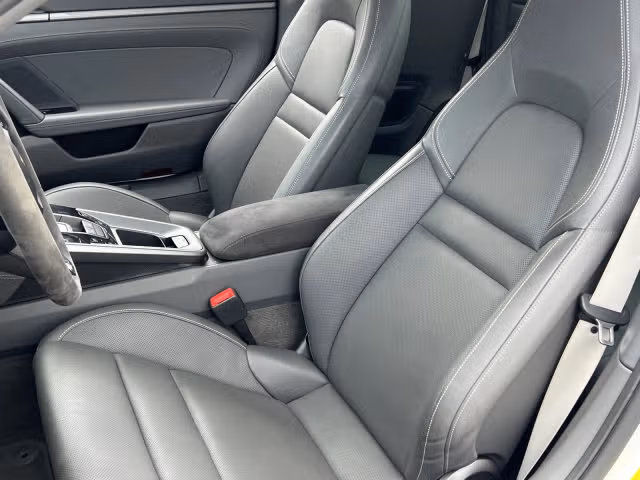 mph049_1188447983_640_ca3c39682c