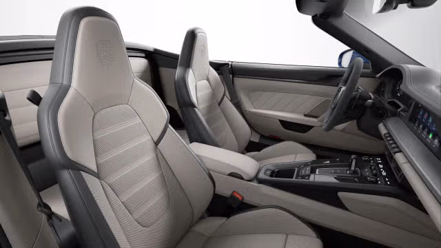 mph049_2122016995_640_8381e6754f