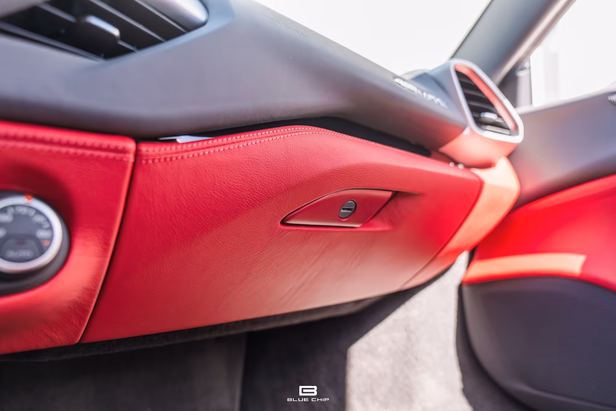 mph060_2014551235_67f5b040866a18b71935f6a5_BC_488_GTB_70th_Silver_Roof_117_d7fc1bd322