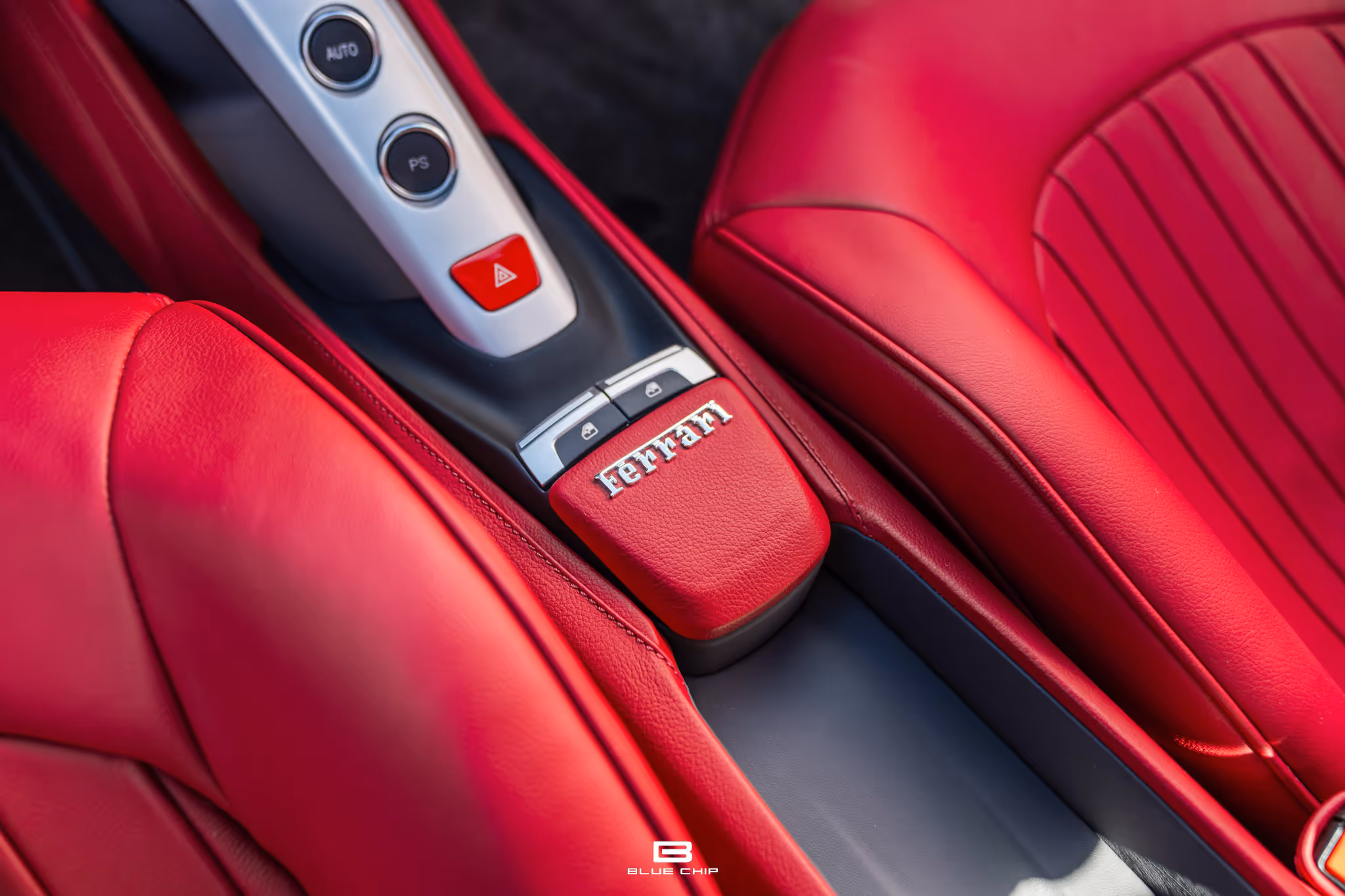 mph064_3994661150_67f5b05024886fcab119d0ed_BC_488_GTB_70th_Silver_Roof_120_00dba2d1e0