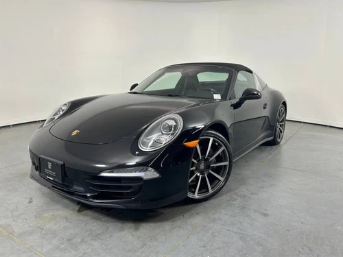 
           
        2016 Porsche 911