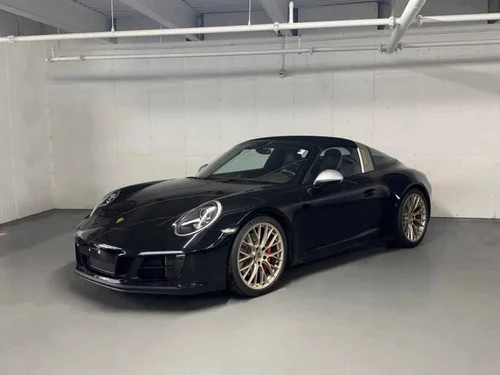 
           
        2019 Porsche 911