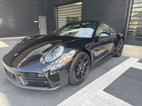 
           
        2026 Porsche 911 Carrera