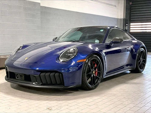 
           
        2025 Porsche 911 Carrera GTS