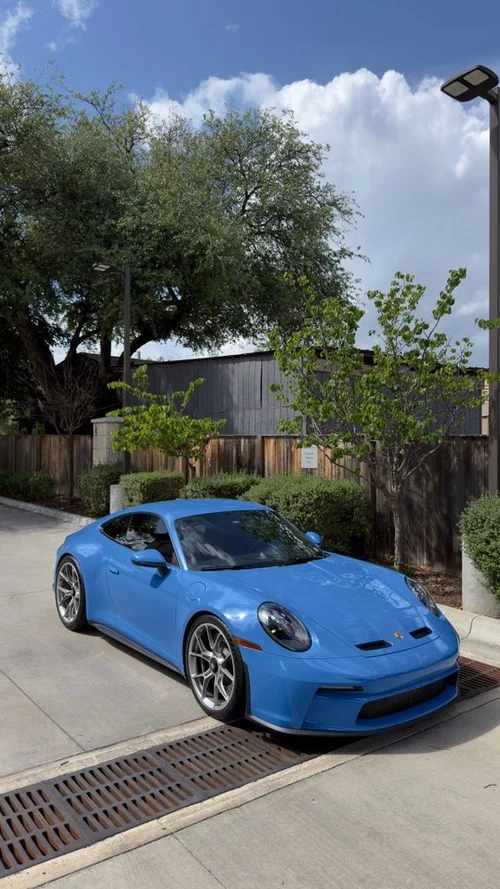 
           
        2022 Porsche 911