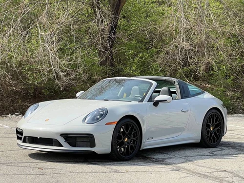 
           
        2024 Porsche 911