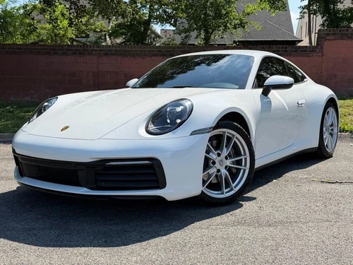
           
        2021 Porsche 911 Carrera