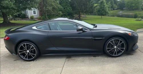 
           
        2014 Aston Martin Vanquish