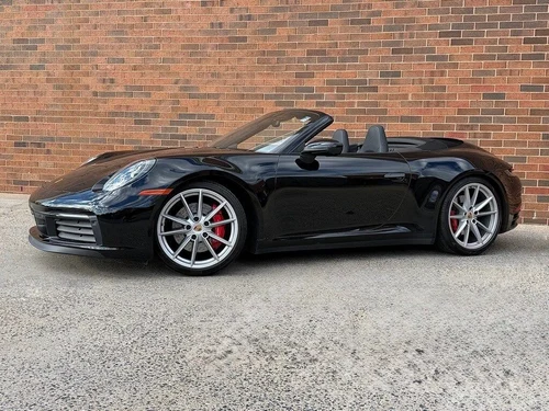 
           
        2021 Porsche 911