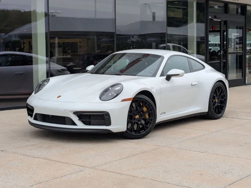 
           
        2024 Porsche 911 Carrera GTS
