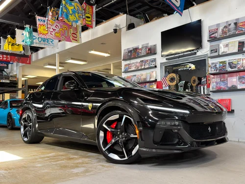 
           
        2023 Ferrari Purosangue Base