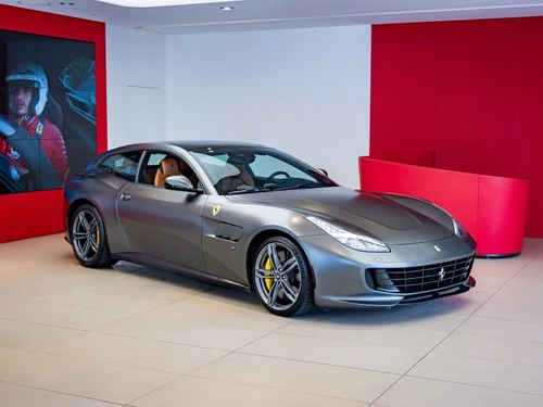 
           
        2018 Ferrari GTC4Lusso V12