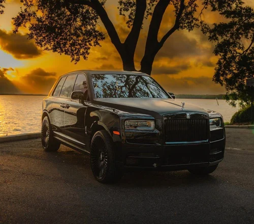 
           
        2022 Rolls-Royce Cullinan Base