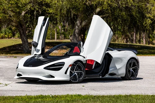 
           
        2024 McLaren 750S Spider