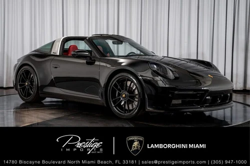 
           
        2022 Porsche 911 4 GTS