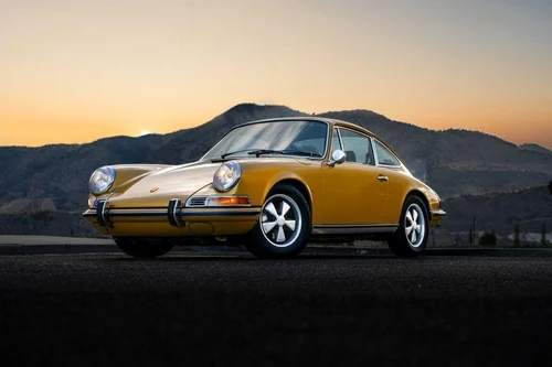 
           
        1971 Porsche 911 T