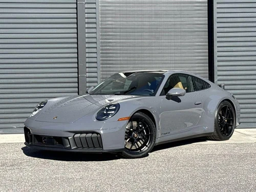 
           
        2026 Porsche 911 Carrera 4 GTS