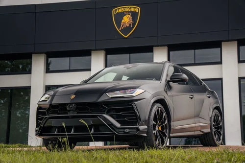
           
        2022 Lamborghini Urus