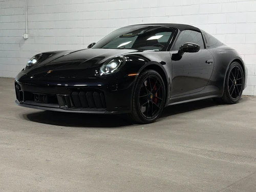 
           
        2026 Porsche 911 4 GTS
