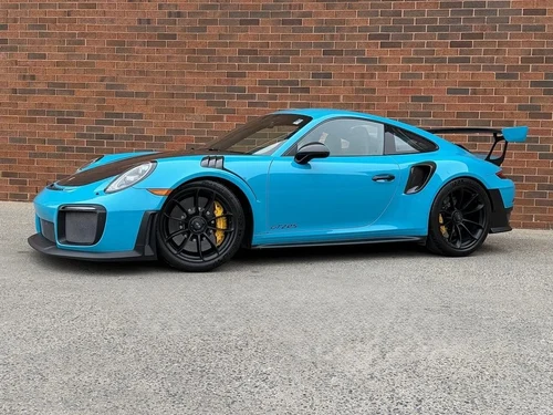 
           
        2018 Porsche 911 GT2 RS
