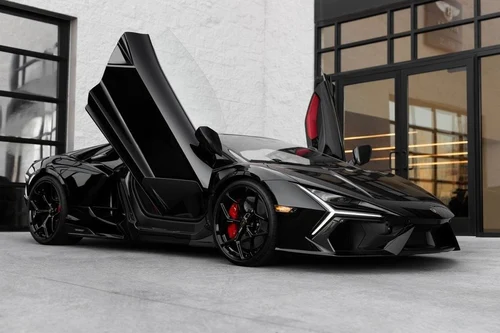 
           New 
        2026 Lamborghini Revuelto