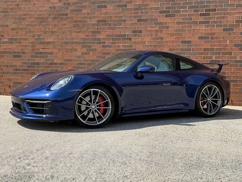 
           
        2024 Porsche 911
