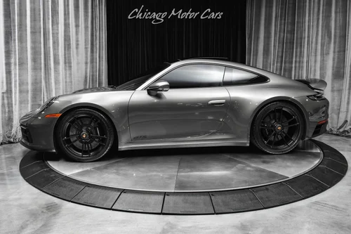 
           
        2023 Porsche 911