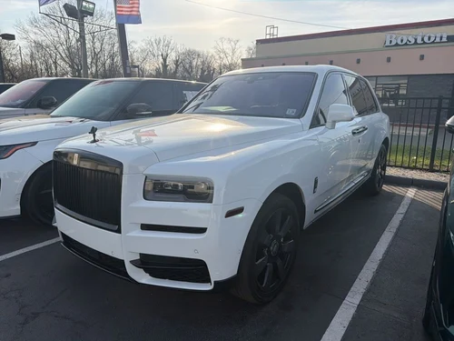 
           
        2023 Rolls-Royce Cullinan Base