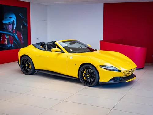 
           
        2025 Ferrari Roma Base